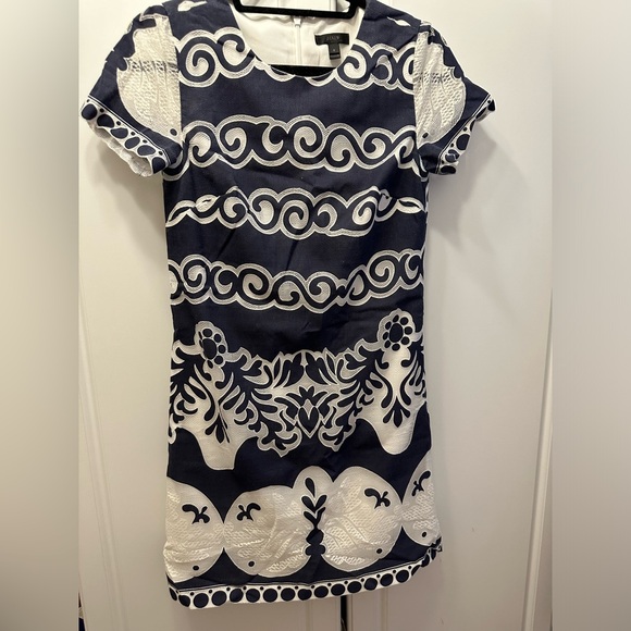 J. Crew white and navy shift patterned dress with lace detailing - size 0 - Picture 4 of 6